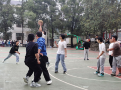 永顺县首车中学举办趣味运动会，点
