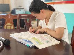 优秀教师伍灵的精彩人生——成就与