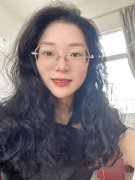 奉献拼搏三尺讲台，书写教师精彩人