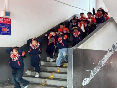 龙山县新城小学开展“防震减灾”应