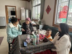 退休不褪色，余热亦生辉——召市小