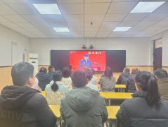 郾城三中召开全国优秀教师代表“教
