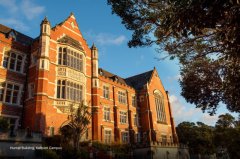 惠灵顿维多利亚大学校长随新西兰总