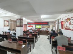倾尽丹心育桃李 奉献韶华铸师魂 ——