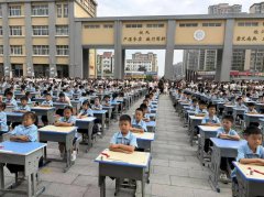 漯河市召陵区许慎中学举行少儿启蒙